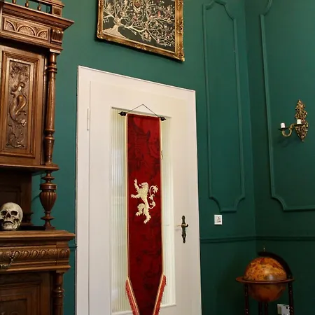 Apartment Zauberhafte Mit Hogwarts-feeling Und Terrasse Duisburg