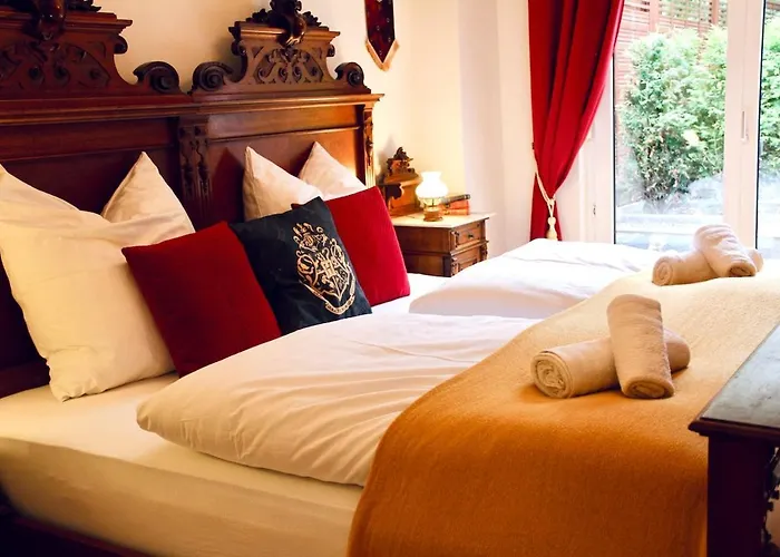 Zauberhafte Mit Hogwarts-feeling Und Terrasse Duisburg